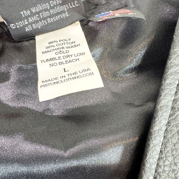 Authentic AMC Walking Dead Vest Mens Large Daryl Dixon Vest Bloody Angel Wings - Picture 2 of 8